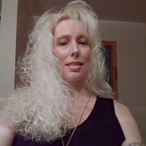 Meet your Posher, Tonya